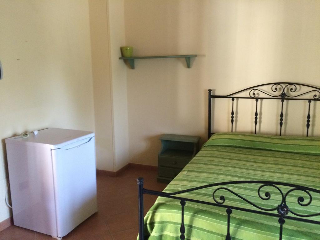 Societa Agricola Mg Florplant Villa Francavilla Marittima Стая снимка